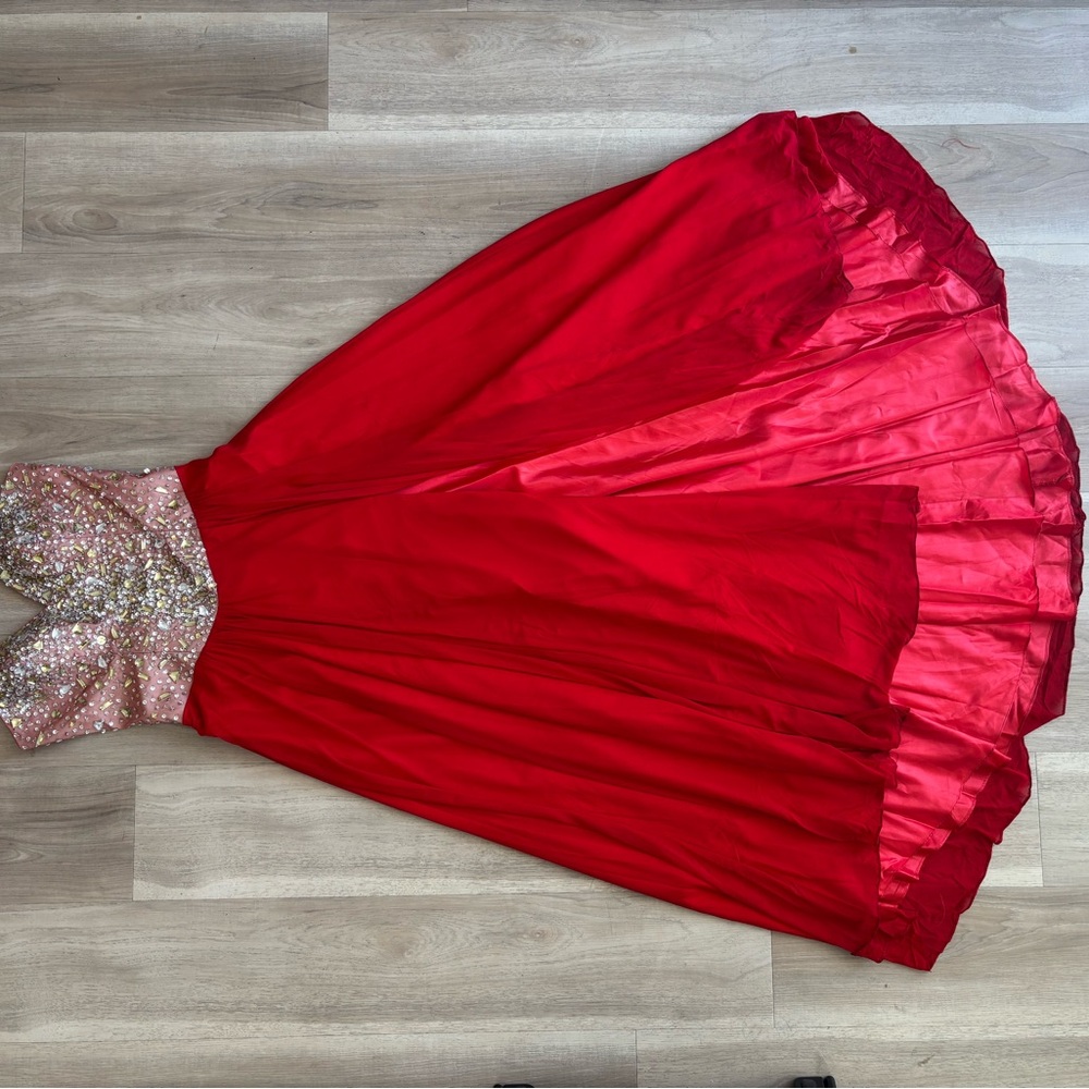 Elegant Red Prom Formal Gown
